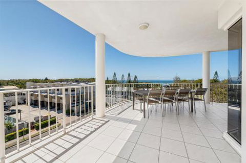 Ocean View 3 Bedroom Apartment - Grafton Accommodation 3