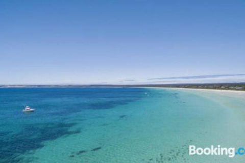 A One One Two At Island Beach - Grafton Accommodation 5