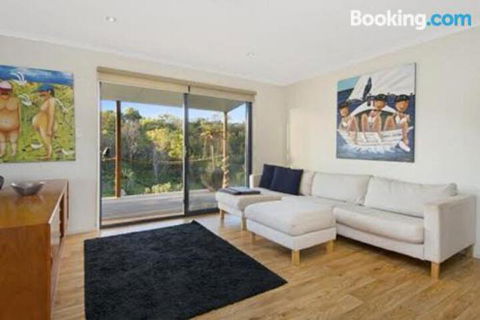A One One Two At Island Beach - Grafton Accommodation 1
