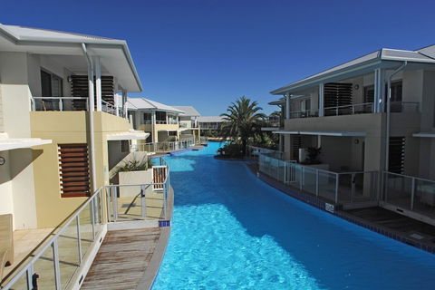 Pacific Blue 505-265 Sandy Point Road - Grafton Accommodation 3