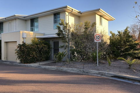 Pacific Blue 505-265 Sandy Point Road - Grafton Accommodation 1