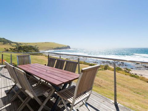 PENZANCE Gerroa Beachfront To Shelley Beach & 4pm Check Out Sundays - Grafton Accommodation 4
