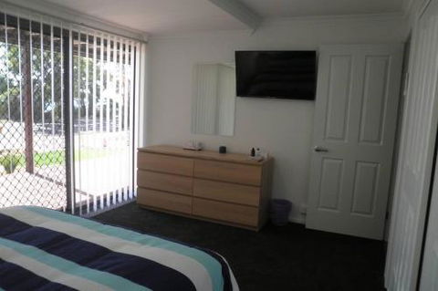 Almonta Apartments On The Water Front - Grafton Accommodation 5