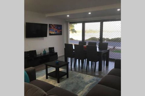 Almonta Apartments On The Water Front - Grafton Accommodation 2