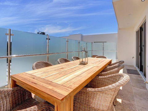 Rosalea By The Bay - Grafton Accommodation 3