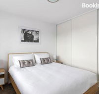 Brand new family friendly 3 bed villa walk shops - Grafton Accommodation