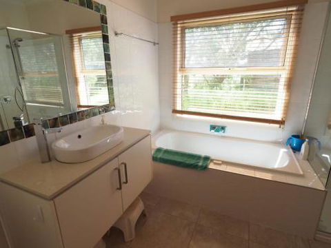 Summerside At 80 Sandy Point Rd Sandy Point - Grafton Accommodation 3
