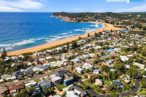 Beachfront Delight 14b Bareena Avenue - Grafton Accommodation 0