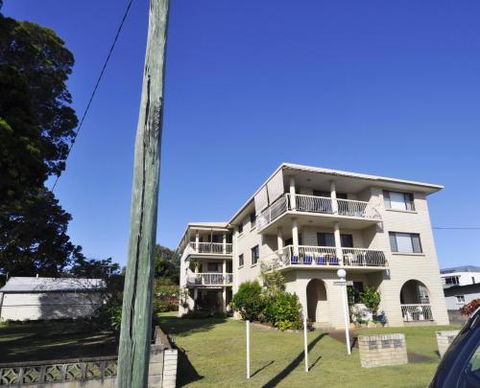 Island Time - Grafton Accommodation 0