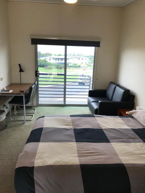 Black Rock Inn - Grafton Accommodation 1