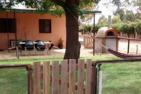 The Pickers Hut - Grafton Accommodation 5