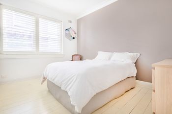 Picturesque Bellevue Hill 2BR Apt H452 - Grafton Accommodation 4