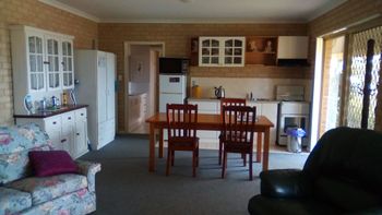Bay City Views - Grafton Accommodation 0