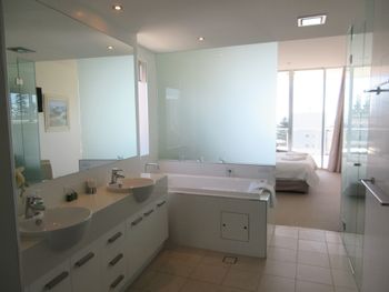 Eden - Grafton Accommodation 5
