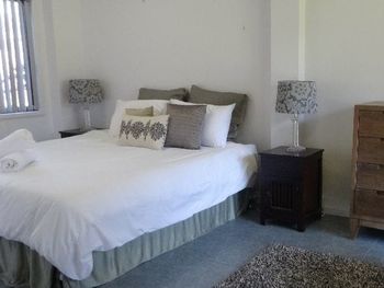 Lakeside Getaway - Grafton Accommodation 6