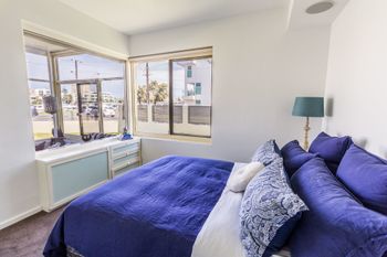 Serene Marinafront 3BR Retreat - Grafton Accommodation 1
