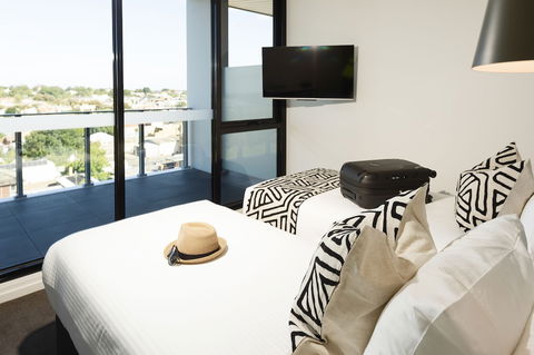 R Hotel Geelong - Grafton Accommodation 2