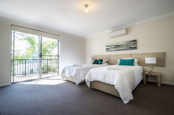 Forte Capeview Apartments - Grafton Accommodation 1
