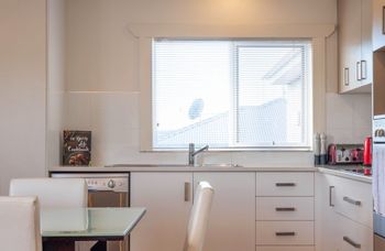 Spacious & Bright 4 Bedroom Home - Grafton Accommodation 2