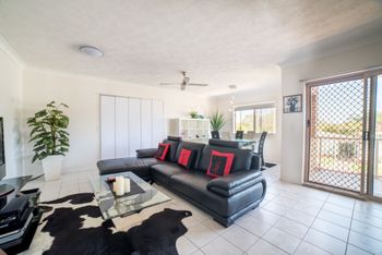 1 Bedroom Gold Coast Beachside Apt W AC + Parking - Grafton Accommodation 3