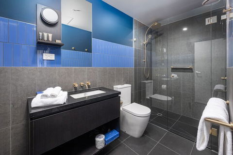 Oros Plus Hotel - Grafton Accommodation 7