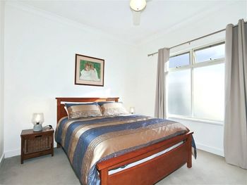 Modern Seaside Sanctuary - Grafton Accommodation 4
