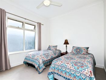 Modern Seaside Sanctuary - Grafton Accommodation 5