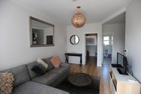 Glenelg Holiday Apartments The Broadway - Grafton Accommodation 7
