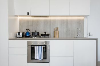 Avant Tower Apartment - Grafton Accommodation 2