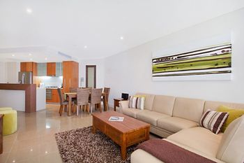 Cotton Beach Forty Four Roof Top - Grafton Accommodation 1