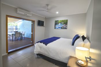 Seaclusion - Grafton Accommodation 5
