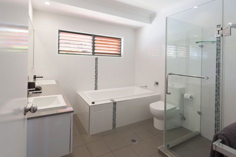 Casuarina 13 On Hamilton Island - Grafton Accommodation 3