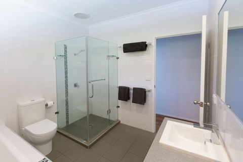 Casuarina 13 On Hamilton Island - Grafton Accommodation 5
