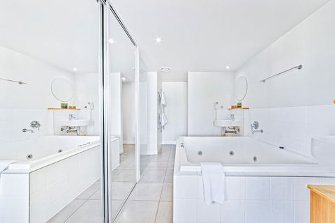 Sea La Vie - Airlie Beach - Grafton Accommodation 6