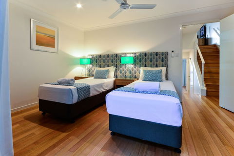 Shoreline 31 Renovated Upmarket 2 Bedrooms Ocean View Near Marina With Golf Buggy - Grafton Accommodation 5