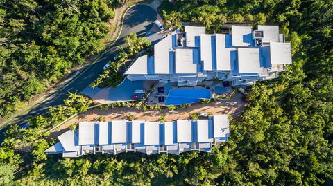 Azure Sea Whitsunday Resort - Grafton Accommodation 1