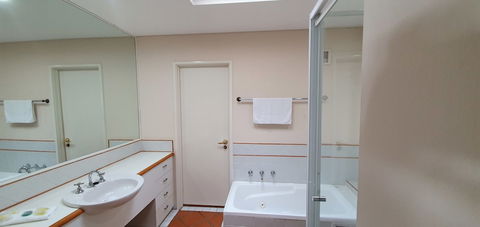Sea Breeze Luxury Holiday Apartment Accommodation - Grafton Accommodation 6