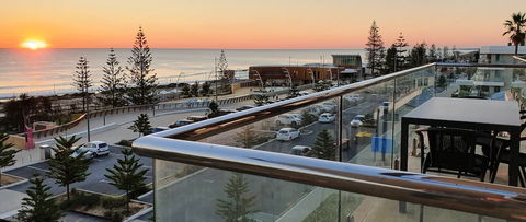 Sea Breeze Luxury Holiday Apartment Accommodation - Grafton Accommodation 0