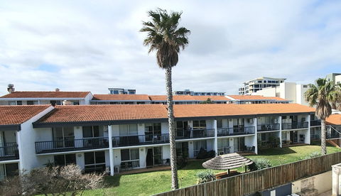 West Beach Lagoon 218 - Grafton Accommodation 1