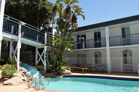 West Beach Lagoon 107 - Grafton Accommodation 1