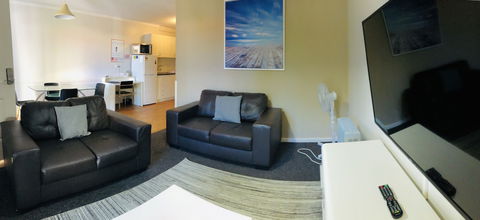 West Beach Lagoon 107 - Grafton Accommodation 2