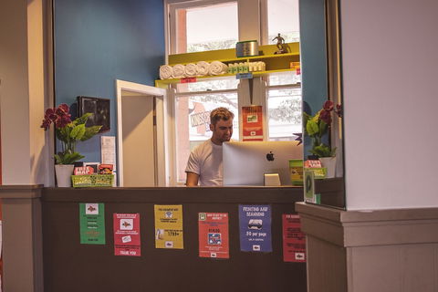 Mad Monkey Backpackers Bayswater - Grafton Accommodation 3