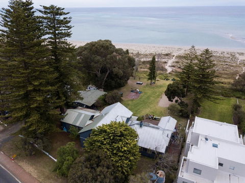 Dunsborough Beachouse YHA Backpackers - Grafton Accommodation 2
