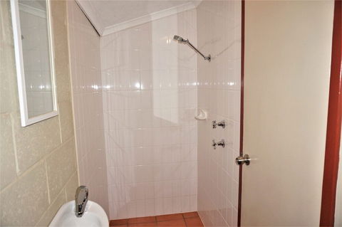 Osprey Holiday Village Unit 123 - Grafton Accommodation 5