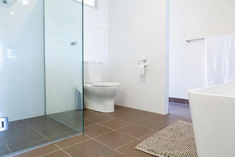 Beach & Bay Holiday House - Grafton Accommodation 2