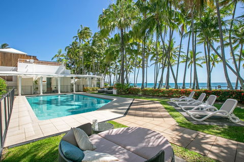 Poolside Apt In Alamanda Beachfront Resort 41 - Grafton Accommodation 2
