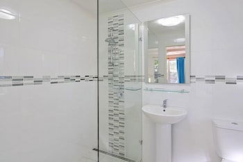 A PERFECT STAY - Clarkes Beach Villa - Grafton Accommodation 5