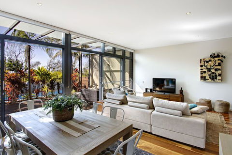 A PERFECT STAY - Ocean View At Kiah - Grafton Accommodation 4