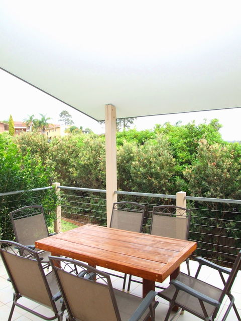 Parker By The Sea - Grafton Accommodation 3