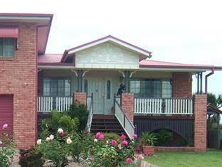 Ayr Bed & Breakfast On McIntyre - Grafton Accommodation 1